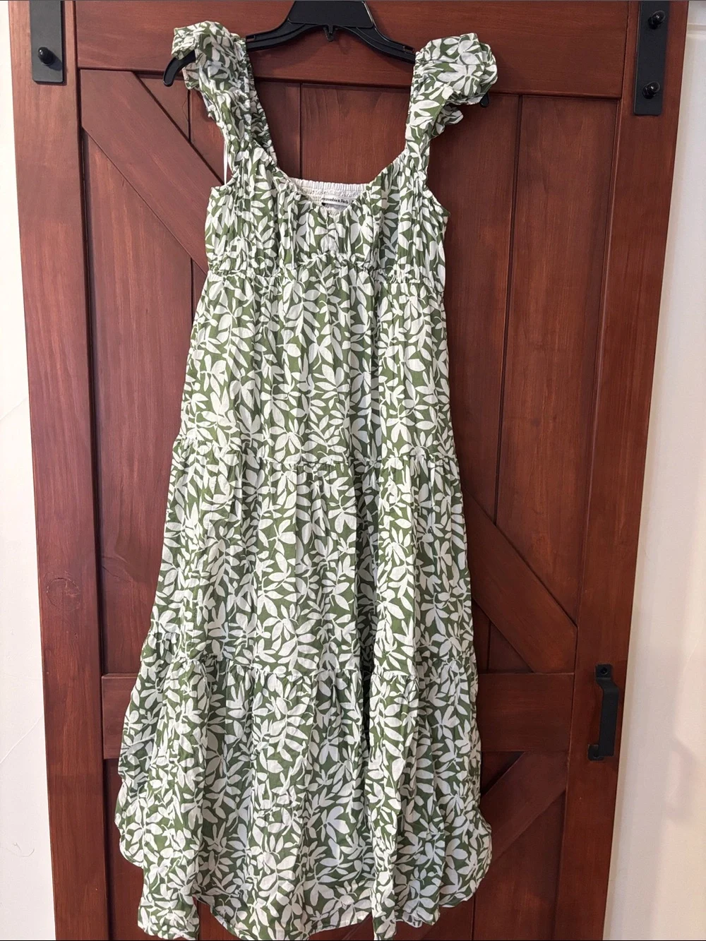 Abercrombie & Fitch Green and White Leaf-Print Maxi Dress